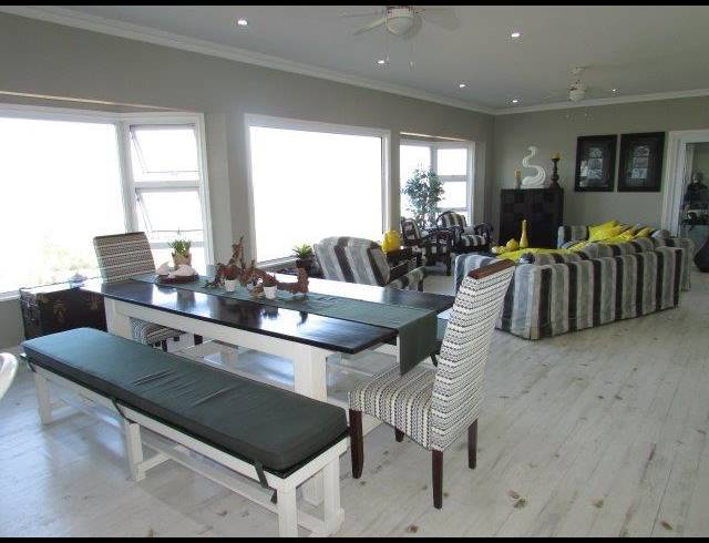 3 BEDROOM TOWNHOUSE FOR SALE IN SHELLY BEACH